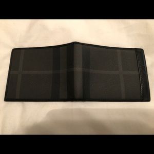 Burberry wallet